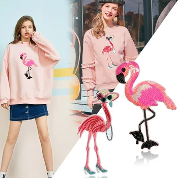 Flamingo Flitry Našité dvě samostatně fungující Tablet Nášivky Červená Korunován Jeřáb Odznaky Flitry Hadříkem Nálepka Elegantní Výšivky, Záplaty na Oblečení