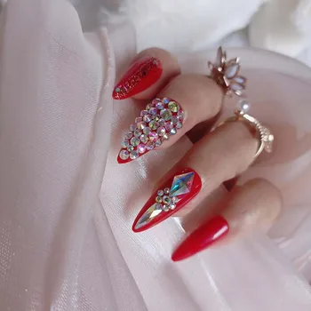 Nový high-end módní ručně vyráběné crystal diamond ukázal falešné nehty 24ks sexy červené