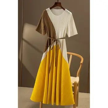 Zeštíhlující šaty 2023 letní nového krátké rukávy módní barva odpovídající světlo a zralé krajka-up věk-snížení skládaný-line sukně
